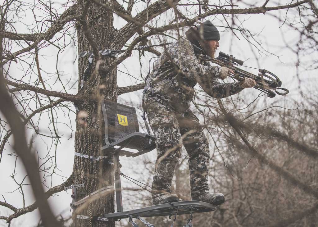 Hang-on tree stand installation for beginners Step-by-step